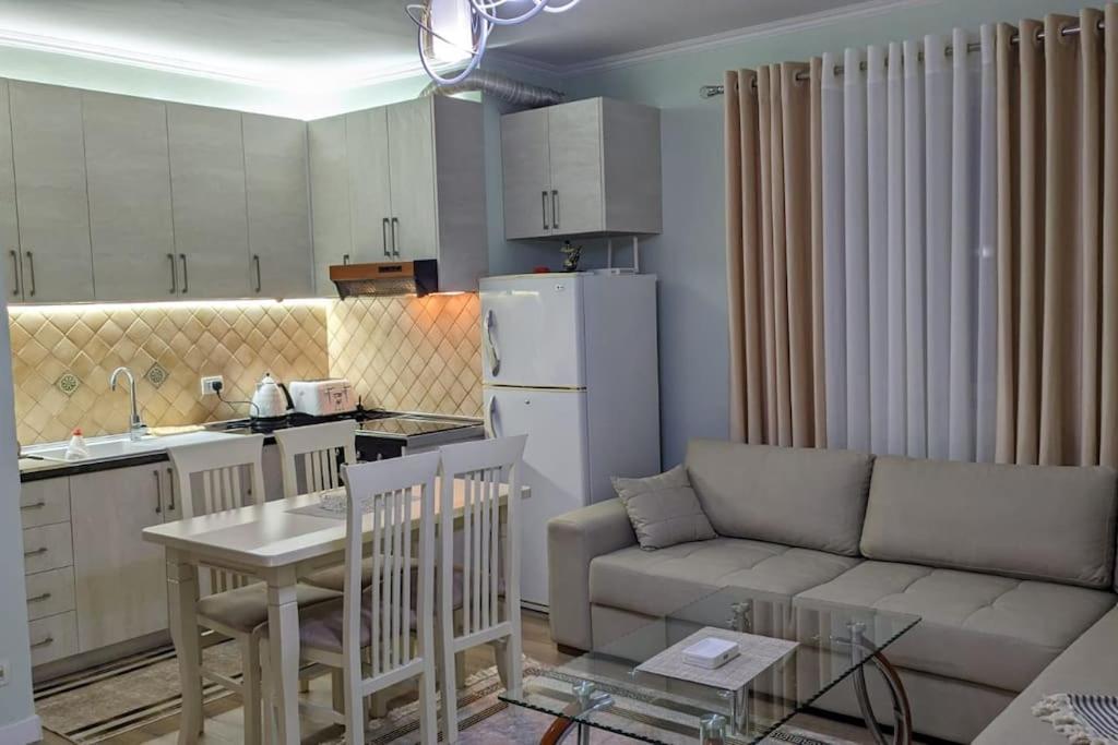 Spacious Modern Close To Centre - Rruga At Zef Valentini, Block 20, 2nd Floor Apartment
