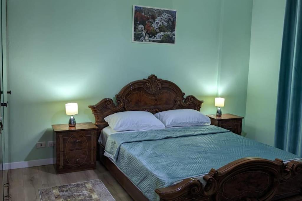 Apartment Spacious Modern Close To Centre - Rruga At Zef Valentini, Block 20, 2nd Floor Tirana